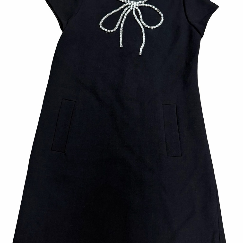 KATE SPADE New York Elegant Black Dress 
Jewel shaped Bow Detail
Size 4 - Picture 4 of 14